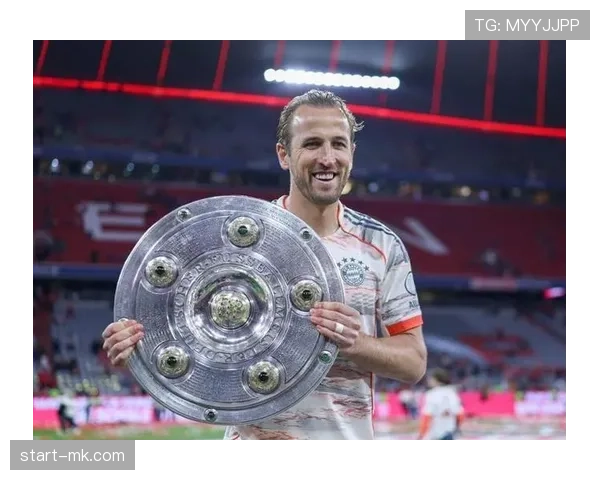 拜仁点球英雄再显神威,球队状态回升全力冲击联赛冠军 拜仁点球英雄再显神威,球队状态回升全力冲击联赛冠军